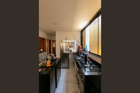 Casa para alugar com 220m², 3 quartos e 2 vagas Casa para alugar com 220m², 3 quartos e 2 vagasCozinha