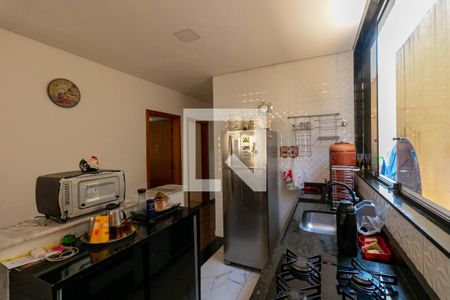 Casa para alugar com 220m², 3 quartos e 2 vagas Casa para alugar com 220m², 3 quartos e 2 vagasCozinha