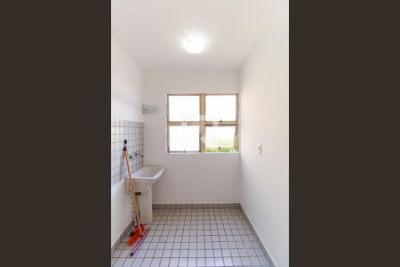 Apartamento à venda com 63m², 3 quartos e 1 vagaÁrea de Serviço