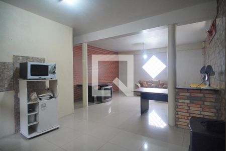 Casa para alugar com 160m², 2 quartos e 2 vagasCozinha 