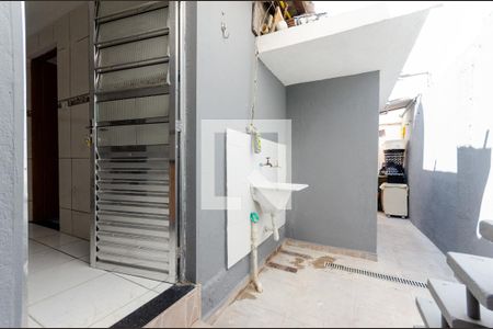 Casa para alugar com 45m², 2 quartos e sem vagaÁrea de Serviço