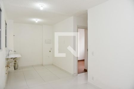 Sala/Cozinha de apartamento para alugar com 2 quartos, 40m² em Rubem Berta, Porto Alegre