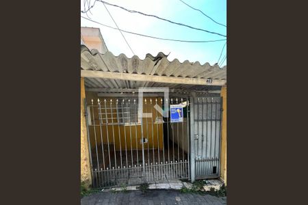 Casa para alugar com 75m², 2 quartos e 1 vagaFachada