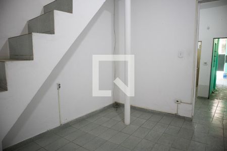 Sala de casa para alugar com 2 quartos, 75m² em Vila Gustavo, São Paulo