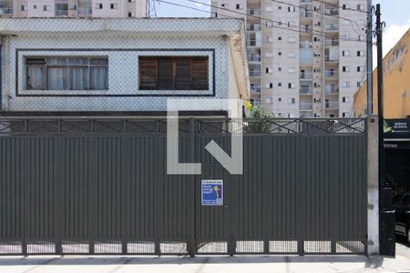 Casa para alugar com 32m², 1 quarto e sem vaga Casa para alugar com 32m², 1 quarto e sem vagaFachada