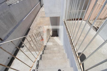 Casa para alugar com 32m², 1 quarto e sem vaga Casa para alugar com 32m², 1 quarto e sem vagaEscada