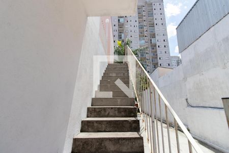 Casa para alugar com 32m², 1 quarto e sem vaga Casa para alugar com 32m², 1 quarto e sem vagaEscada