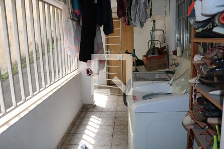 Casa à venda com 551m², 3 quartos e 8 vagas Casa à venda com 551m², 3 quartos e 8 vagasfachada lateral