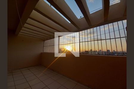 Apartamento à venda com 180m², 3 quartos e 2 vagas Apartamento à venda com 180m², 3 quartos e 2 vagasFoto 02