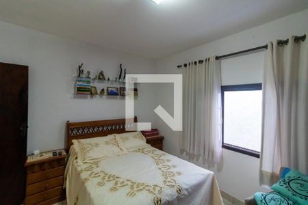 Casa à venda com 237m², 4 quartos e 4 vagas Casa à venda com 237m², 4 quartos e 4 vagasQuarto 2