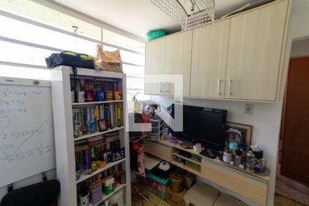 Casa à venda com 237m², 4 quartos e 4 vagas Casa à venda com 237m², 4 quartos e 4 vagasCloset da suíte