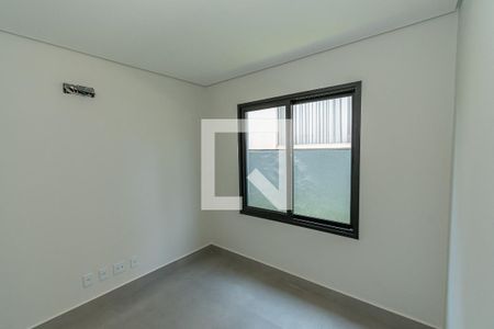 Sala de TV de casa de condomínio à venda com 4 quartos, 273m² em Vila Hollândia, Campinas