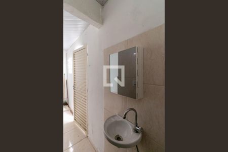 Banheiro de apartamento para alugar com 1 quarto, 44m² em Lagoinha, Belo Horizonte