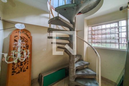 Casa à venda com 125m², 4 quartos e 3 vagas Casa à venda com 125m², 4 quartos e 3 vagasescada