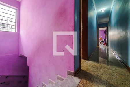 Casa à venda com 125m², 4 quartos e 3 vagas Casa à venda com 125m², 4 quartos e 3 vagasescada corredor