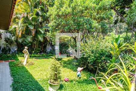 Casa à venda com 450m², 6 quartos e 6 vagas Casa à venda com 450m², 6 quartos e 6 vagasJardim