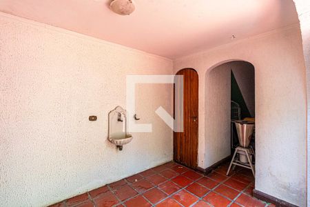 Casa à venda com 450m², 6 quartos e 6 vagas Casa à venda com 450m², 6 quartos e 6 vagasChurrasqueira