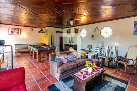 Casa à venda com 450m², 6 quartos e 6 vagas Casa à venda com 450m², 6 quartos e 6 vagasSalão