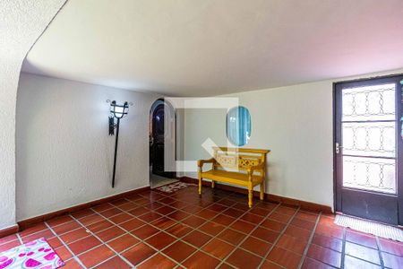 Casa à venda com 450m², 6 quartos e 6 vagas Casa à venda com 450m², 6 quartos e 6 vagasHall