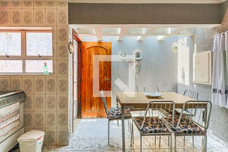 Casa à venda com 450m², 6 quartos e 6 vagas Casa à venda com 450m², 6 quartos e 6 vagasCozinha