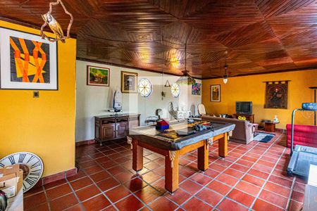 Casa à venda com 450m², 6 quartos e 6 vagas Casa à venda com 450m², 6 quartos e 6 vagasSalão