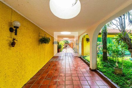 Casa à venda com 450m², 6 quartos e 6 vagas Casa à venda com 450m², 6 quartos e 6 vagasGaragem