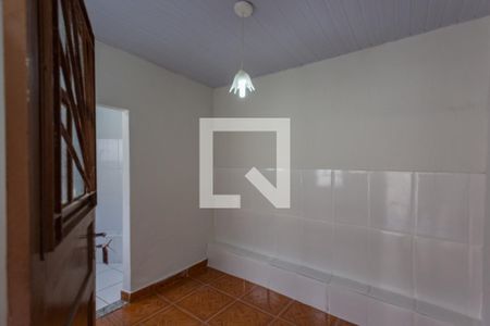 Sala de casa para alugar com 1 quarto, 50m² em Floresta, Belo Horizonte