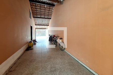 Casa à venda com 450m², 2 quartos e 4 vagas Casa à venda com 450m², 2 quartos e 4 vagasGaragem