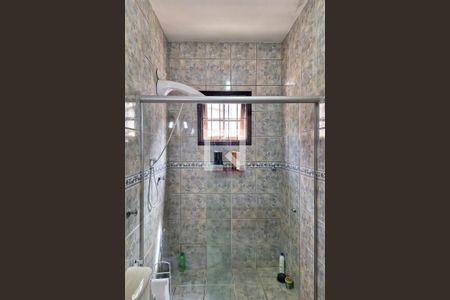 Casa à venda com 450m², 2 quartos e 4 vagas Casa à venda com 450m², 2 quartos e 4 vagasBanheiro Social