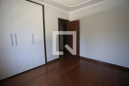 Quarto de apartamento para alugar com 4 quartos, 260m² em Buritis, Belo Horizonte
