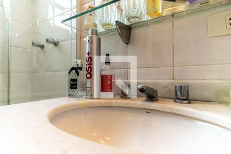 Apartamento à venda com 238m², 4 quartos e 2 vagasBanheiro da Suíte 4 - Torneira