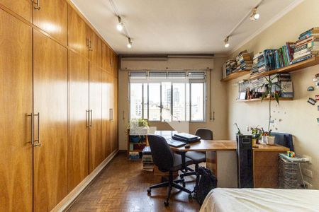 Apartamento à venda com 238m², 4 quartos e 2 vagasSuíte 1