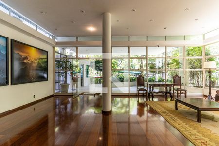 Apartamento à venda com 238m², 4 quartos e 2 vagasHall Social