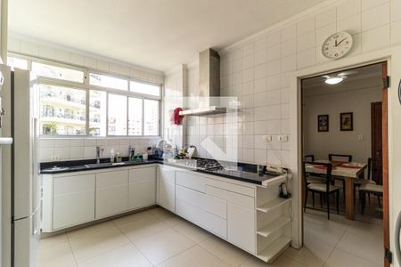 Apartamento à venda com 238m², 4 quartos e 2 vagasCozinha