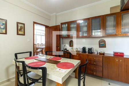 Apartamento à venda com 238m², 4 quartos e 2 vagasCopa