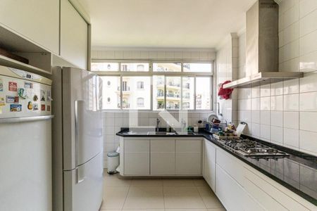 Apartamento à venda com 238m², 4 quartos e 2 vagasCozinha