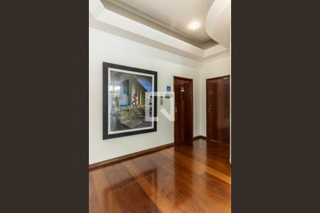 Apartamento à venda com 238m², 4 quartos e 2 vagasElevador Social