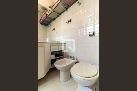 Apartamento à venda com 238m², 4 quartos e 2 vagasBanheiro da Suíte 3