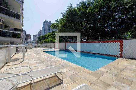 Apartamento para alugar com 110m², 3 quartos e 2 vagasÁrea Comum Piscina