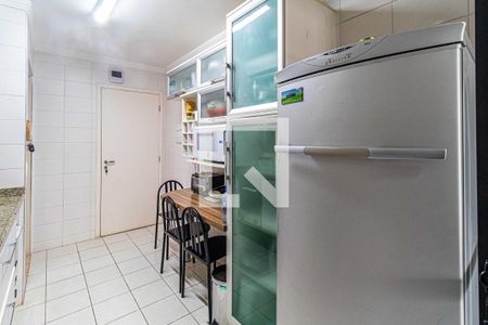 Apartamento à venda com 107m², 3 quartos e 2 vagas Apartamento à venda com 107m², 3 quartos e 2 vagasCozinha