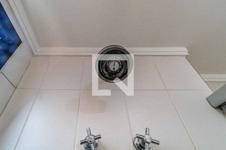 Apartamento à venda com 107m², 3 quartos e 2 vagas Apartamento à venda com 107m², 3 quartos e 2 vagasSuite 01 - Banheiro