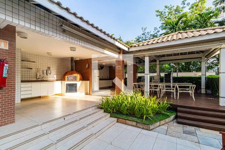 Apartamento à venda com 107m², 3 quartos e 2 vagas Apartamento à venda com 107m², 3 quartos e 2 vagasÁrea comum - Churrasqueira