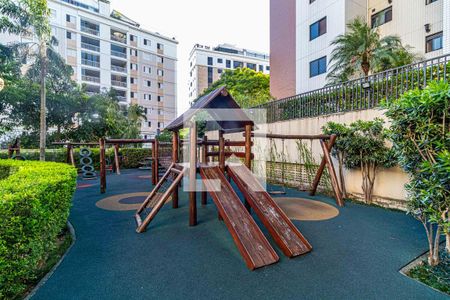 Apartamento à venda com 107m², 3 quartos e 2 vagas Apartamento à venda com 107m², 3 quartos e 2 vagasÁrea comum - Playground