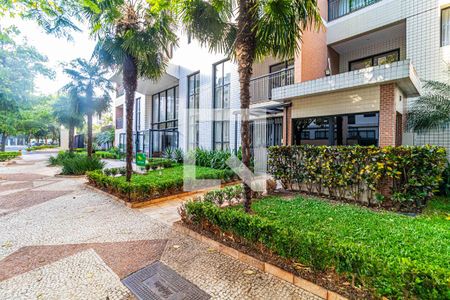 Apartamento à venda com 107m², 3 quartos e 2 vagas Apartamento à venda com 107m², 3 quartos e 2 vagasFachada