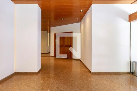 Apartamento à venda com 236m², 3 quartos e 3 vagasHall Social