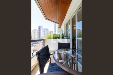 Apartamento à venda com 236m², 3 quartos e 3 vagasSala - Varanda