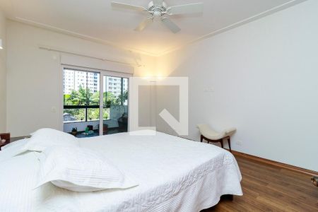 Apartamento à venda com 236m², 3 quartos e 3 vagasSuíte