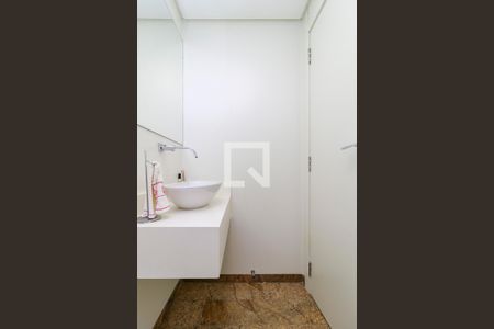 Apartamento à venda com 236m², 3 quartos e 3 vagasLavabo