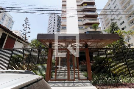 Apartamento à venda com 236m², 3 quartos e 3 vagasFachada