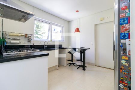 Apartamento à venda com 236m², 3 quartos e 3 vagasCozinha